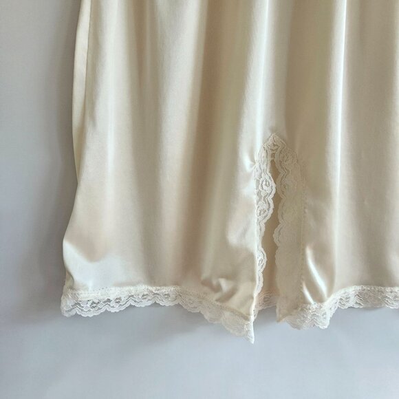 Vintage Greenco Maid Nylon Half Slip With Lace Trim Size S Made In USA - Picture 3 of 10